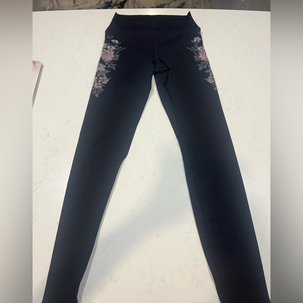 Perfect condition spiritual gangster floral embroidered leggings
